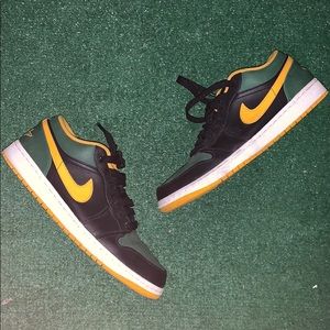 Jordan 1 Low Supersonic